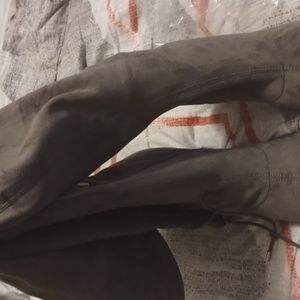 Knee Length Gray Suede Chunky Heel Boots